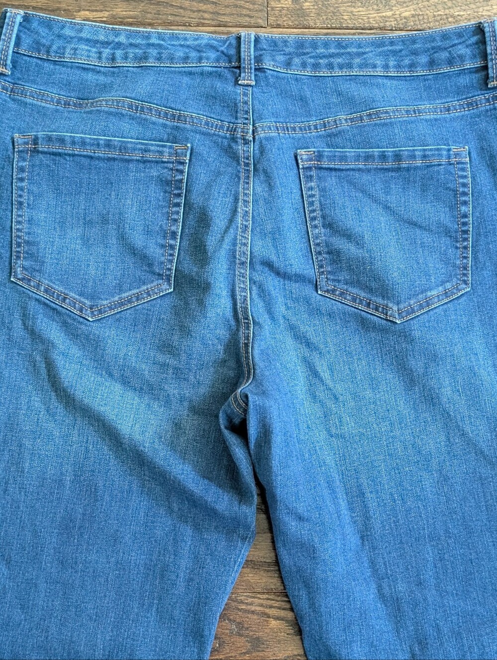 Gloria Vanderbilt Amanda 2.0 Slim Fit Straight Leg Blue Jeans - Picture 4 of 7